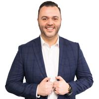 Pablo Estrada - Branch Manager / Loan Officer | NMLS# 448103 in Fresno, CA