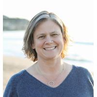 Melinda Elmer in Long Beach, CA