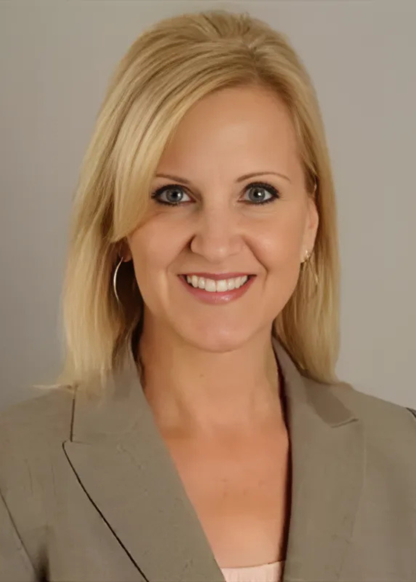 Cindy Deschamps - Gallery Photo